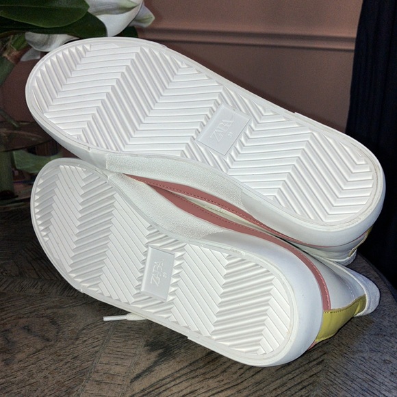 Zara Hi-Top Sneakers - Picture 8 of 9